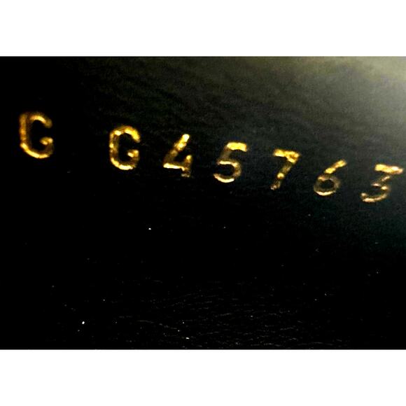 CHANEL 2024 Interlocking CC Logo Flats + Pearl - Picture 9 of 9